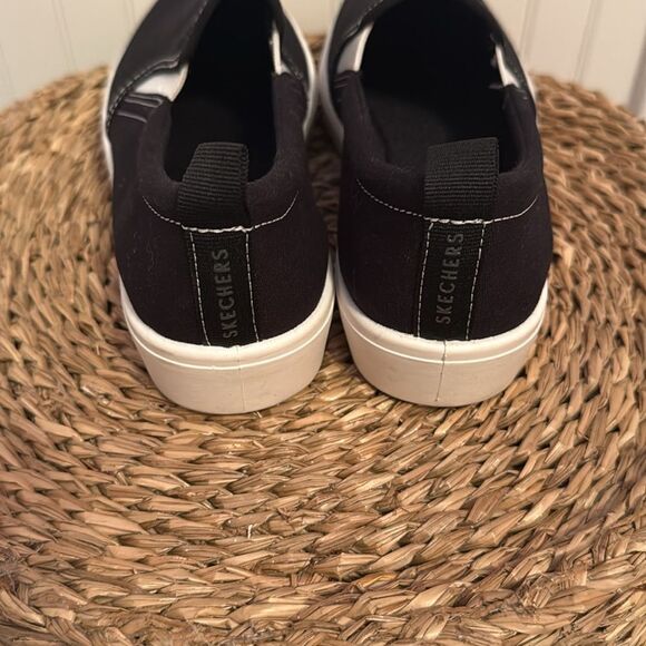 Skechers Women's Street Poppy-Every Daisy Sneaker - 7 - Great Condition - Picture 5 of 9